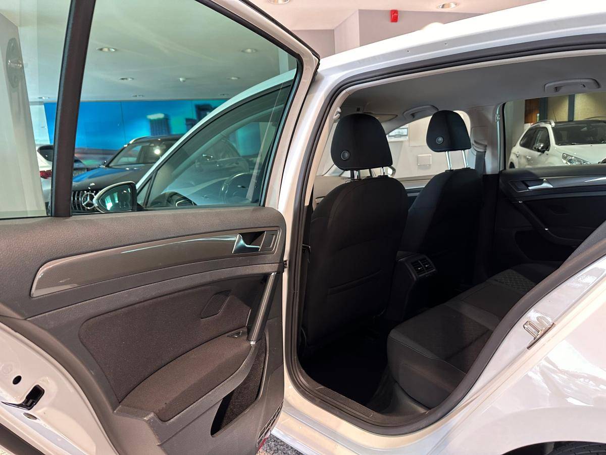 volkswagen-golf-2018-diesel-1598cc