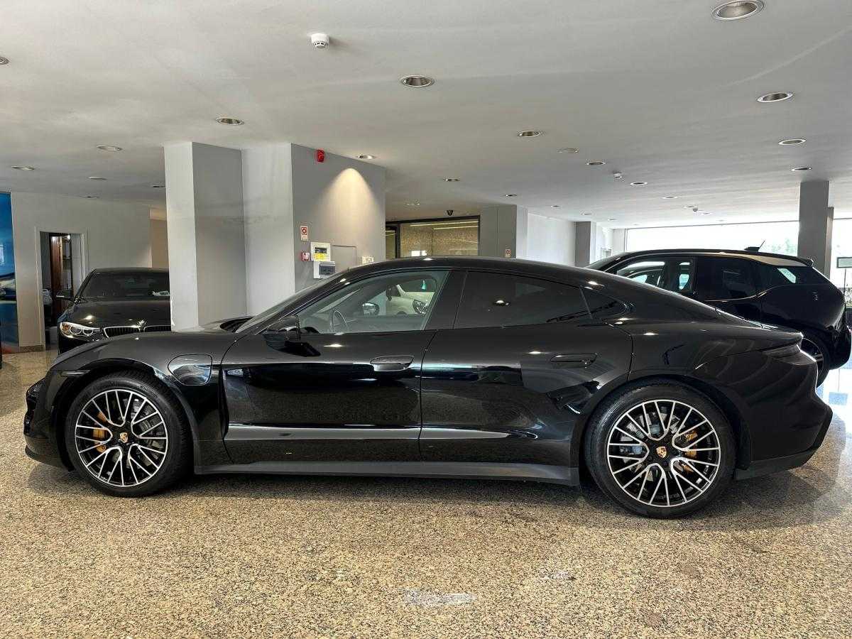 porsche-taycan-2021-eletrico-0cc