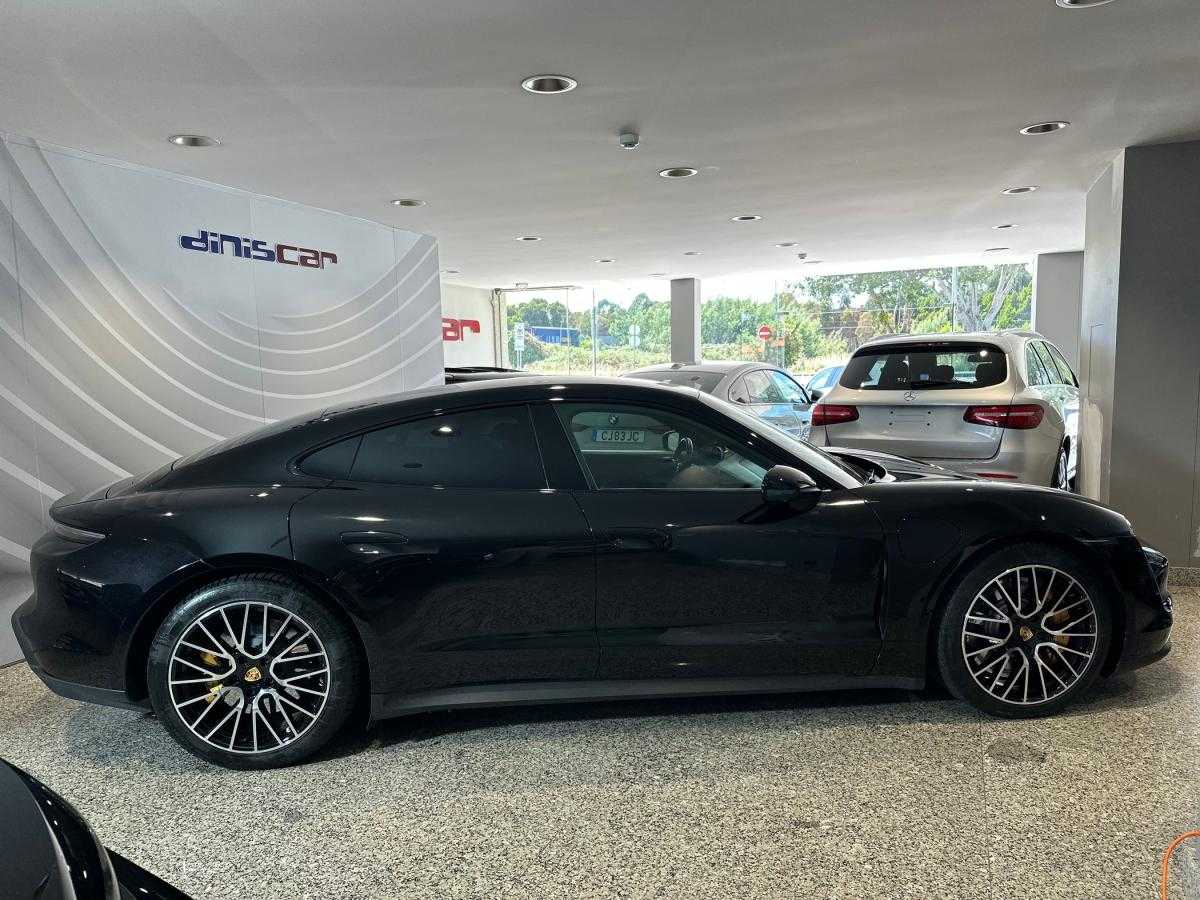 porsche-taycan-2021-eletrico-0cc