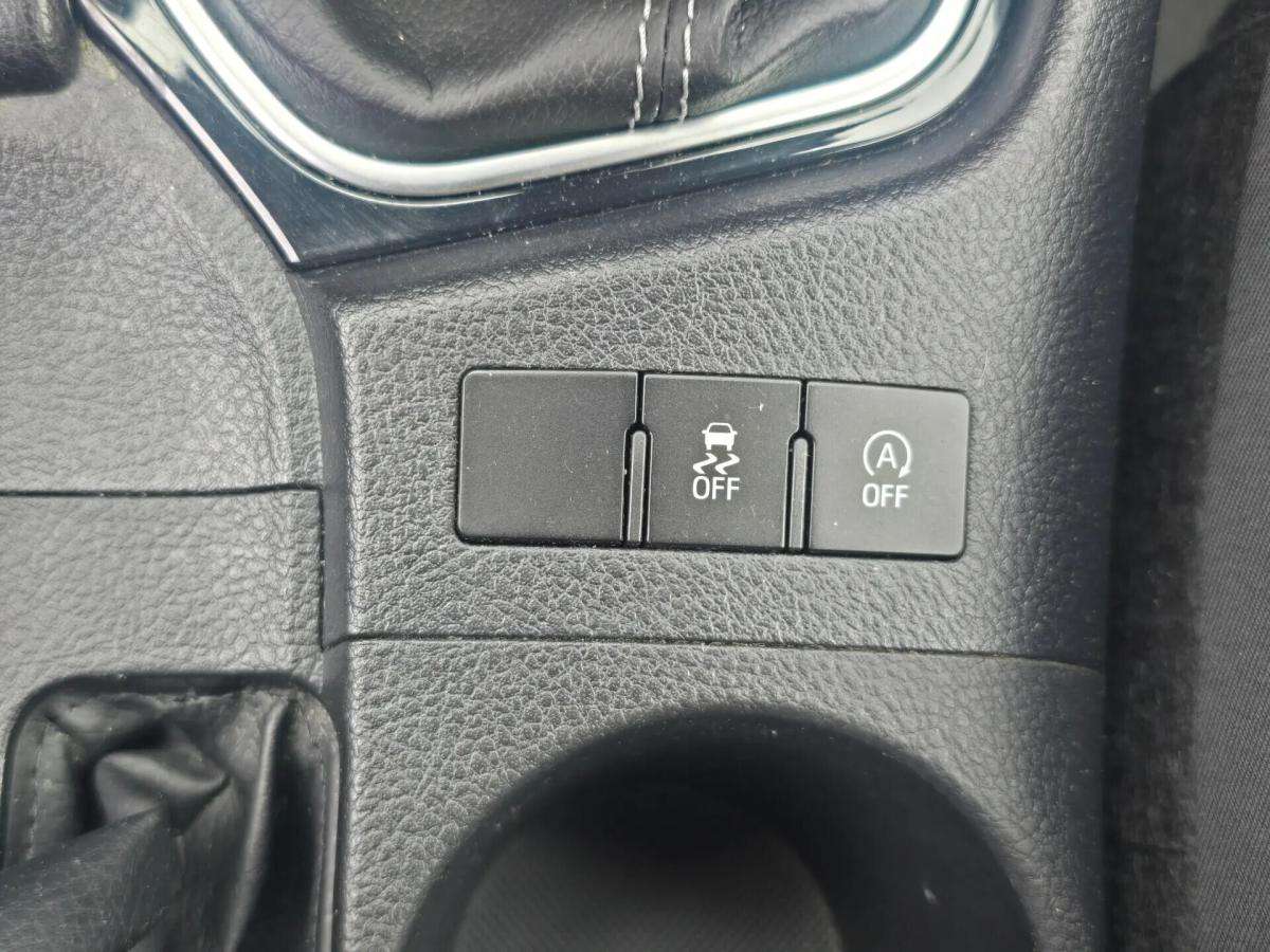 toyota-auris-2016-diesel-1598cc