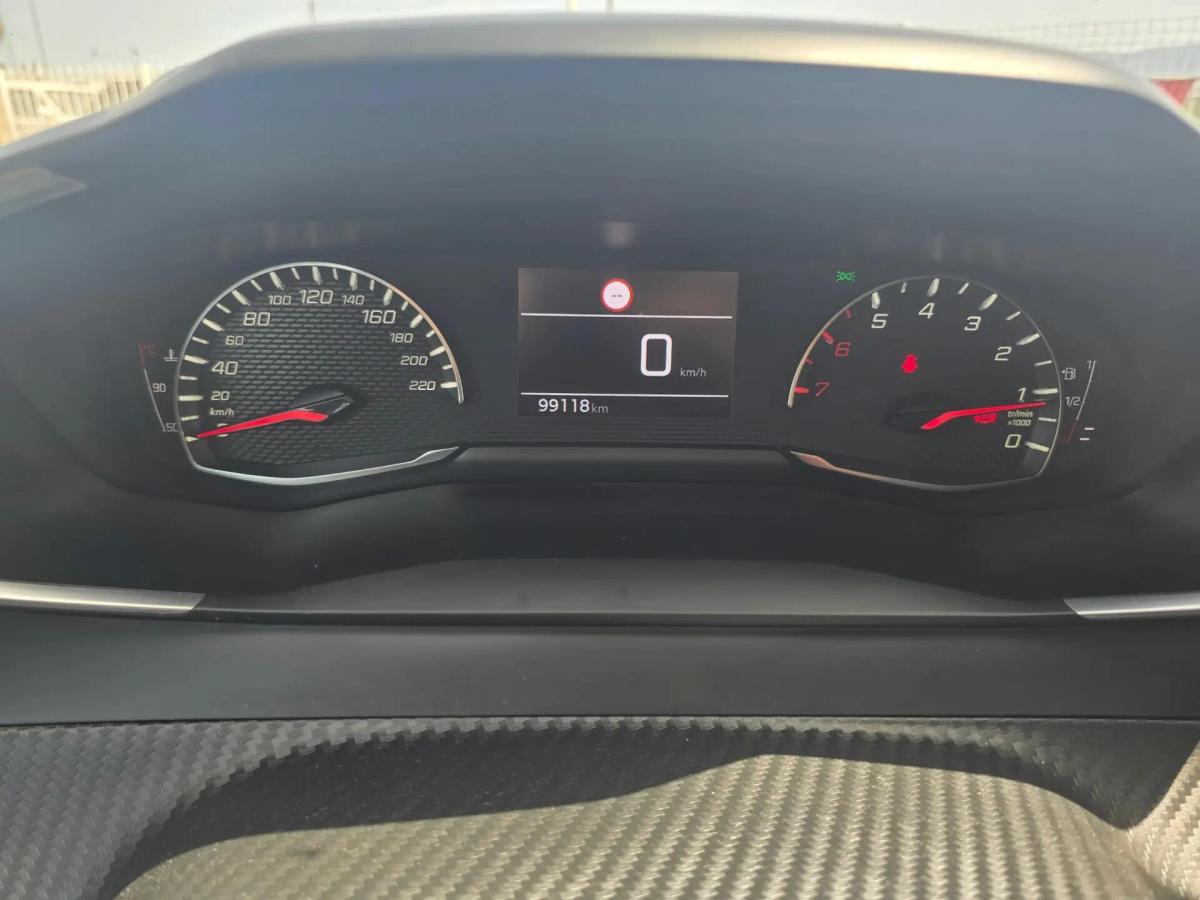 peugeot-2008-2021-gasolina-1199cc