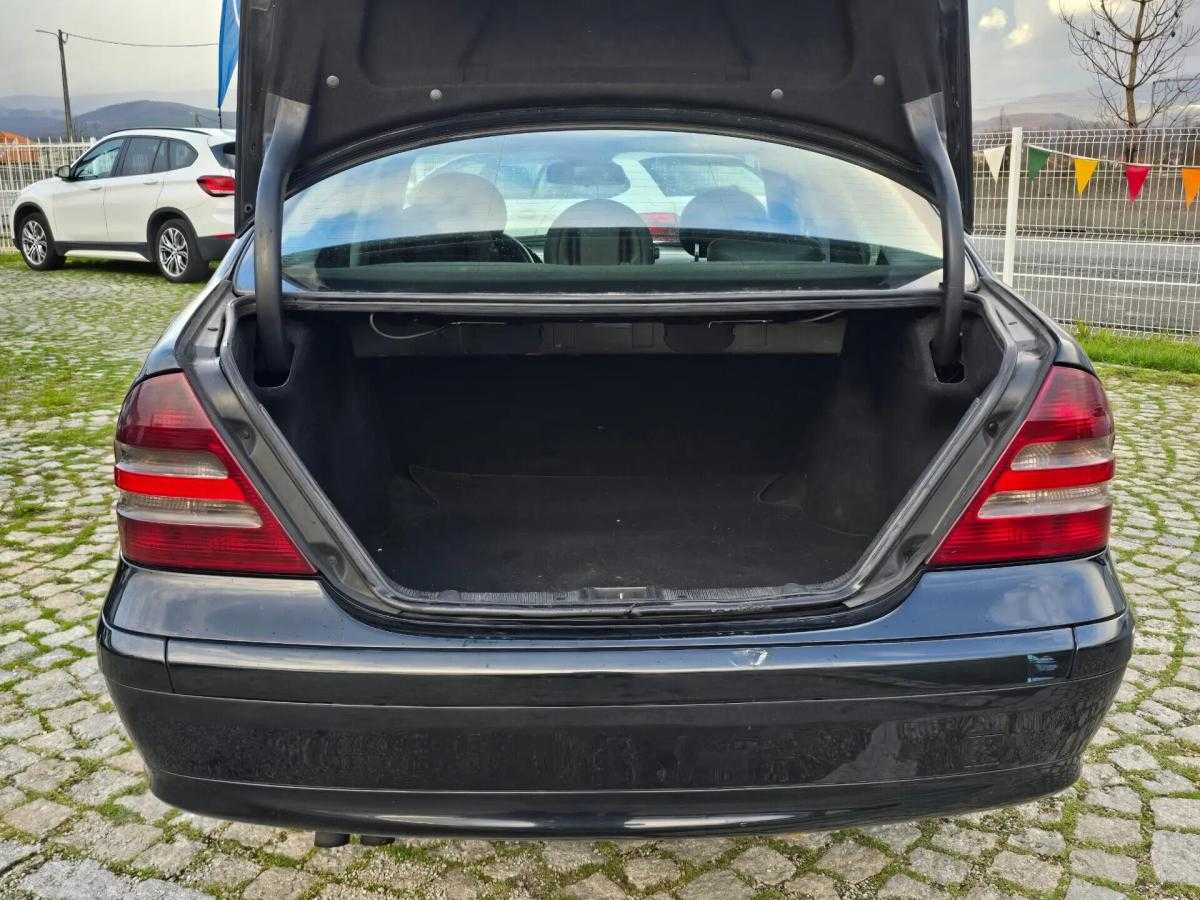 mercedes-benz-classe-c-c-220-cdi-2004-diesel-2148cc
