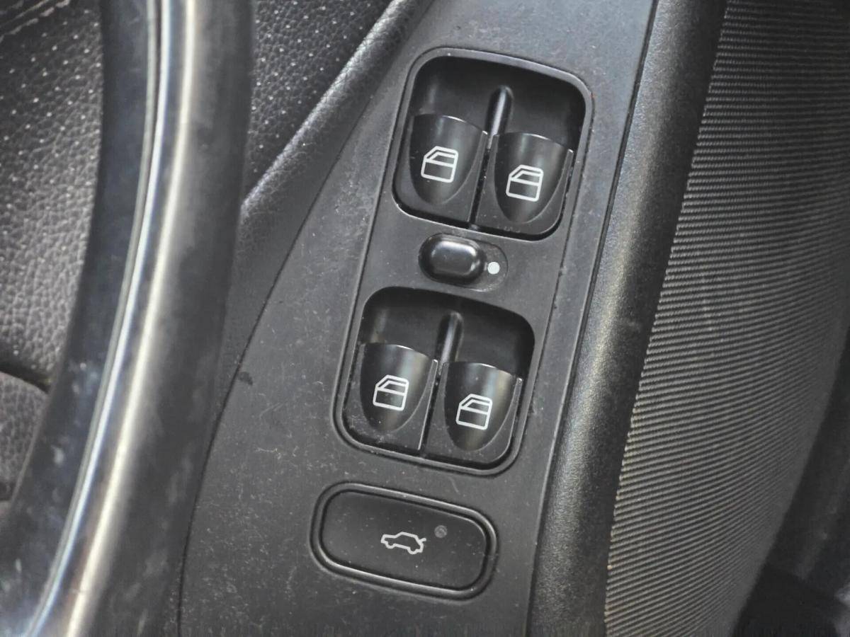 mercedes-benz-classe-c-c-220-cdi-2004-diesel-2148cc