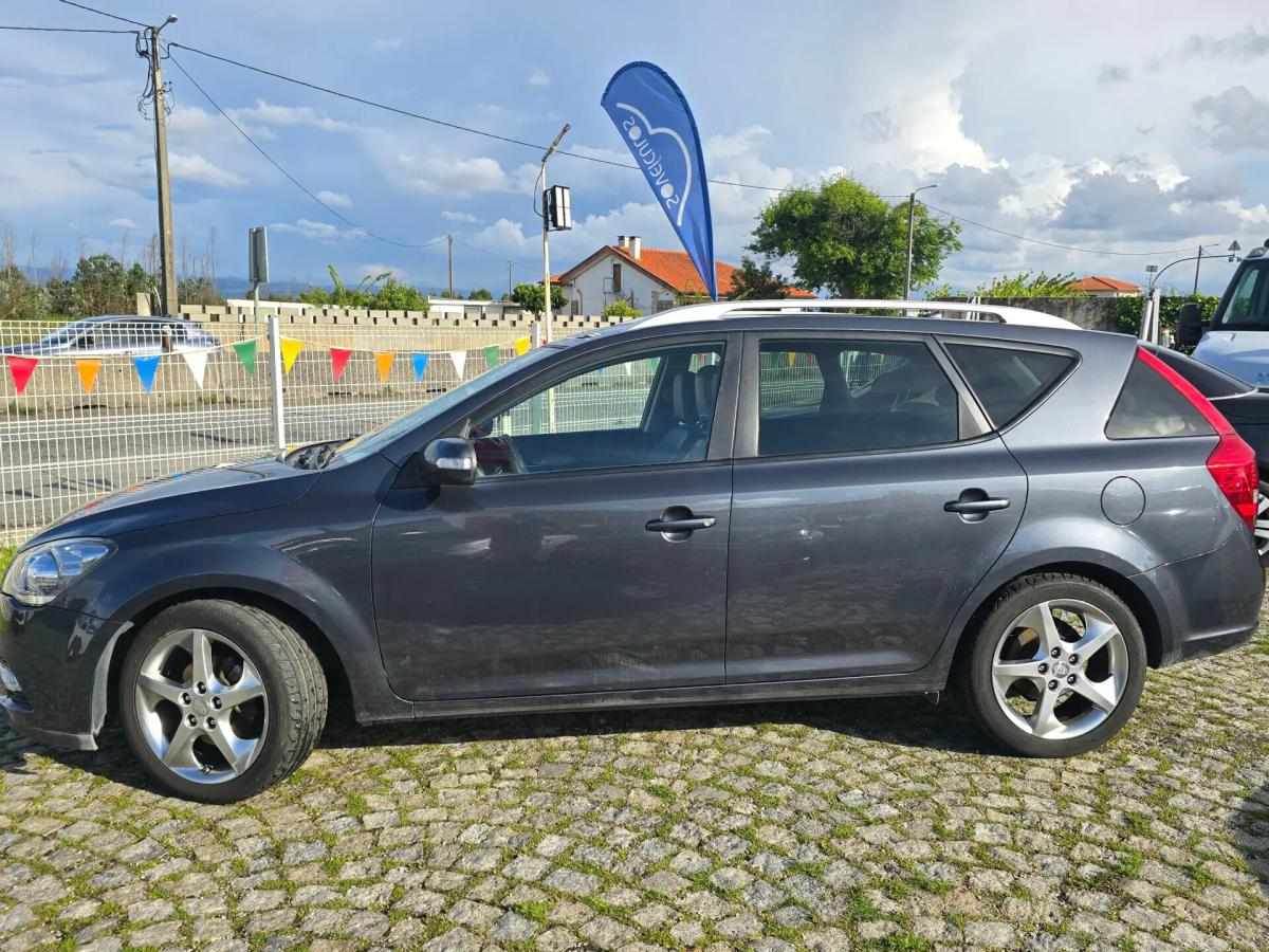 kia-ceed-sw-2010-diesel-1582cc