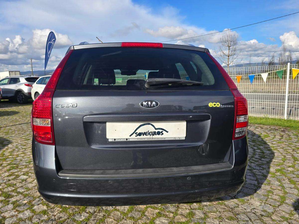 kia-ceed-sw-2010-diesel-1582cc