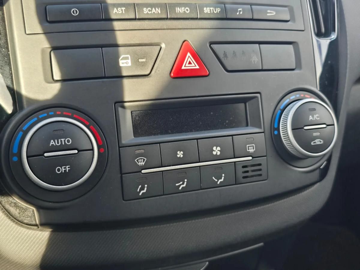 kia-ceed-sw-2010-diesel-1582cc