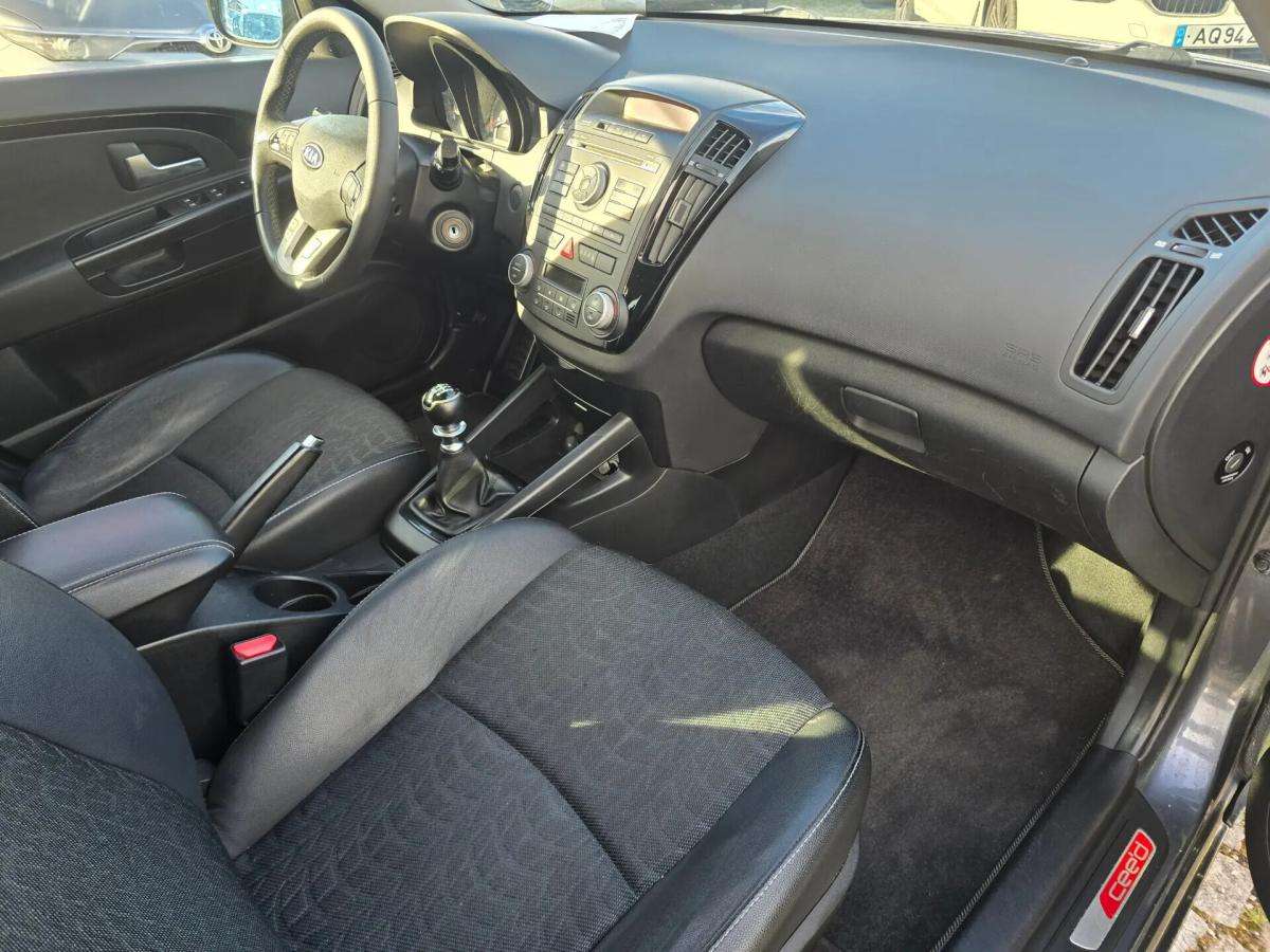 kia-ceed-sw-2010-diesel-1582cc