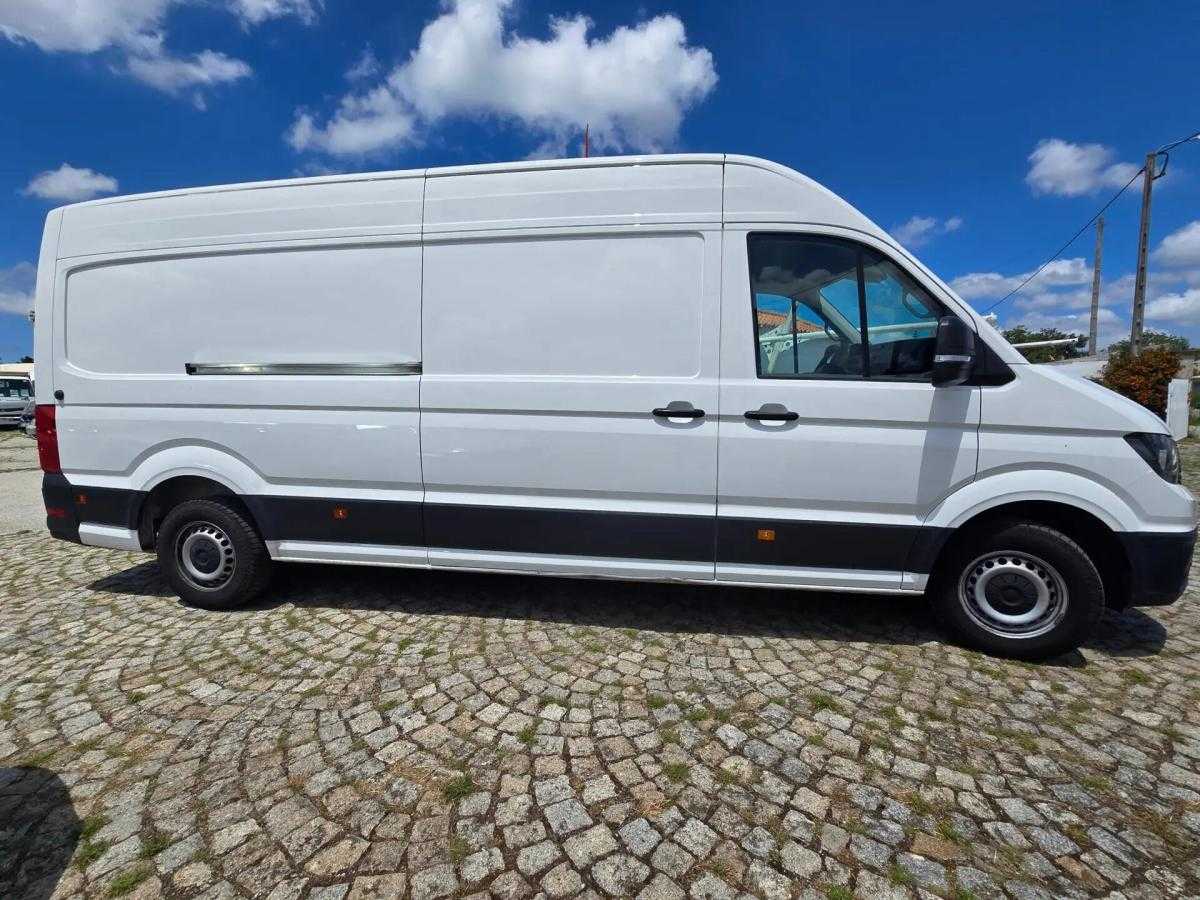 volkswagen-crafter-2023-diesel-1968cc