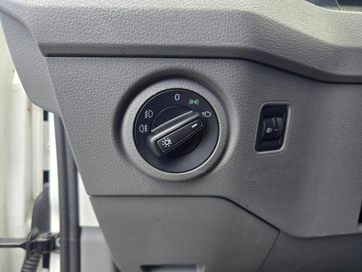 volkswagen-crafter-2023-diesel-1968cc