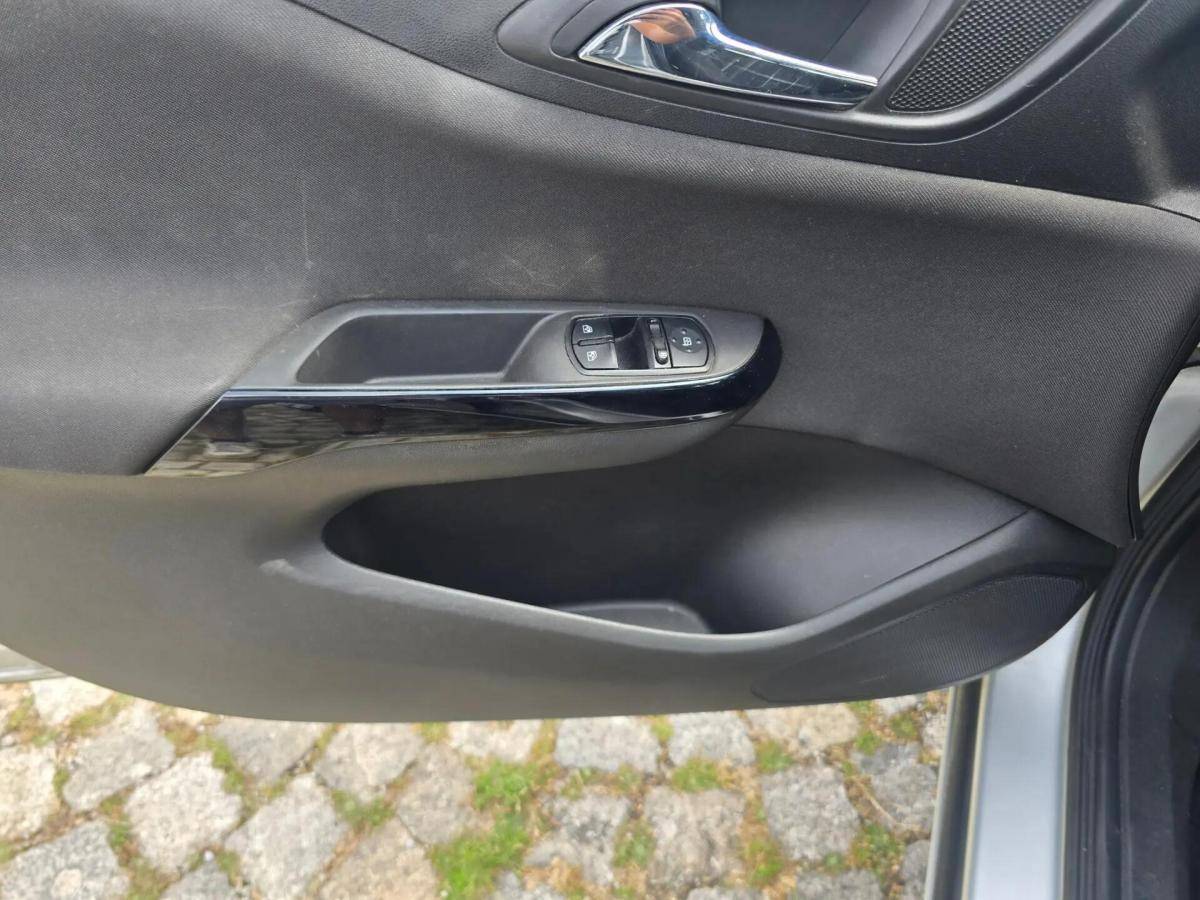 opel-corsa-2015-gasolina-999cc