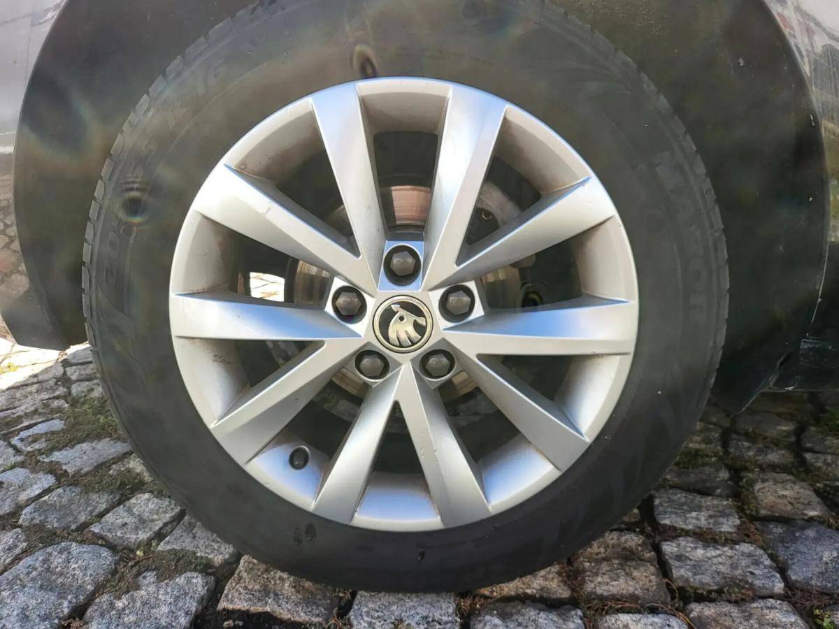 skoda-octavia-2019-diesel-1968cc