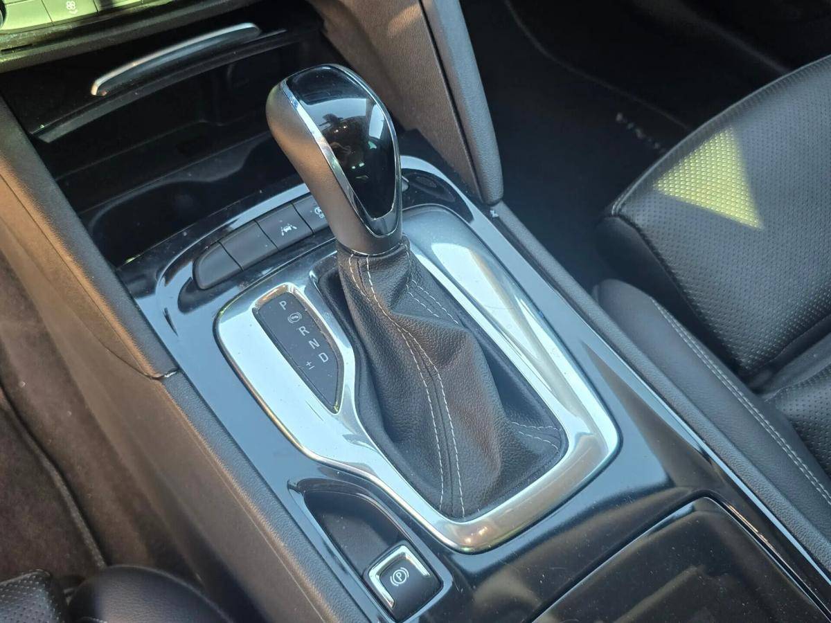 opel-insignia-sports-tourer-2019-diesel-1598cc