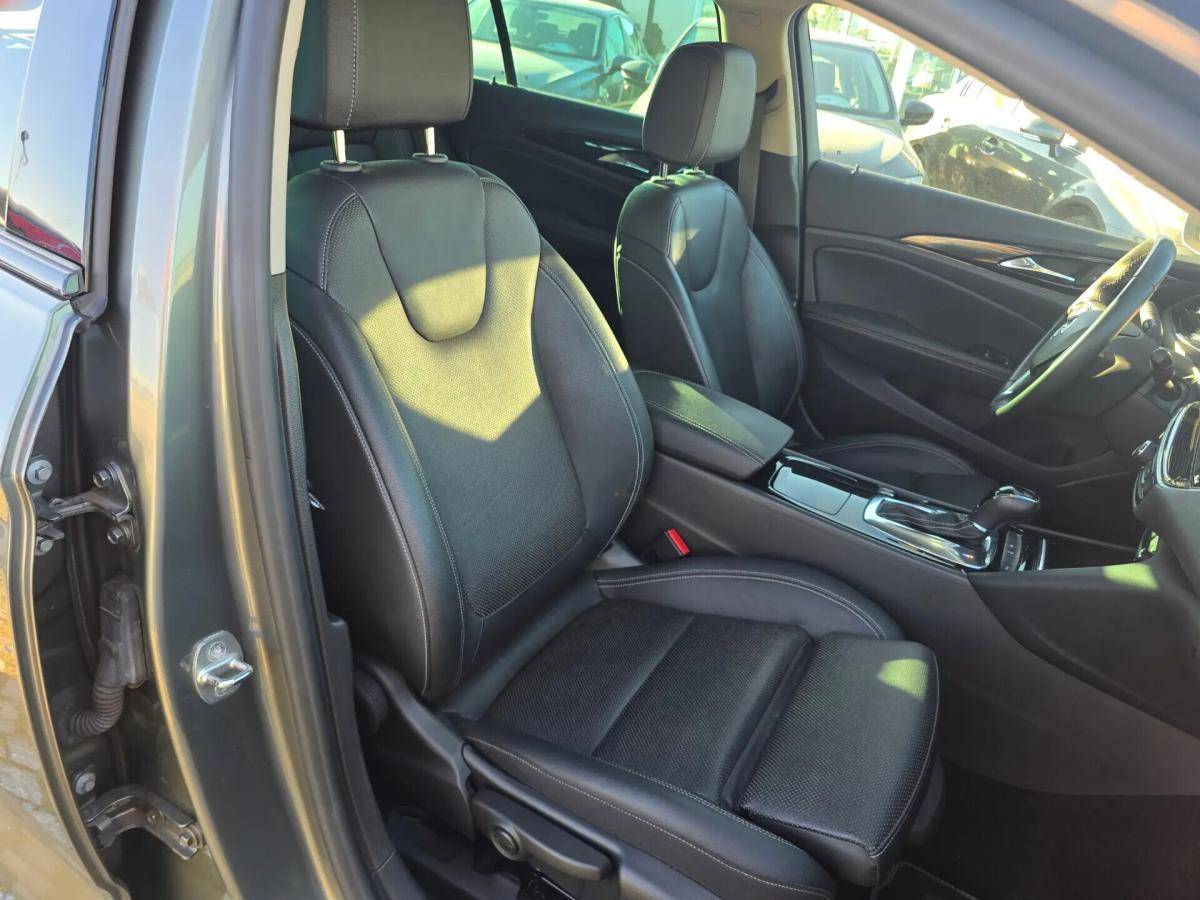 opel-insignia-sports-tourer-2019-diesel-1598cc