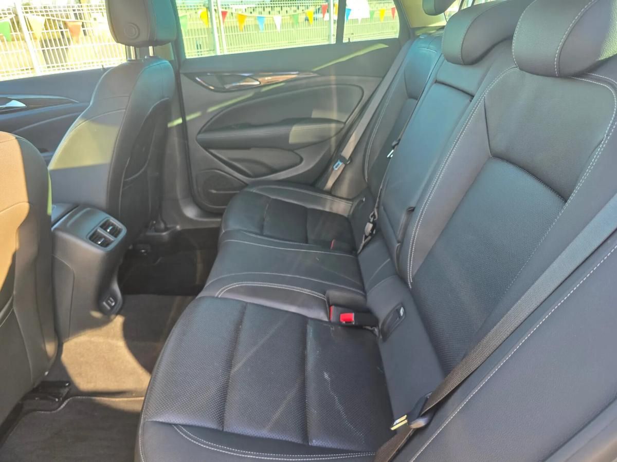 opel-insignia-sports-tourer-2019-diesel-1598cc