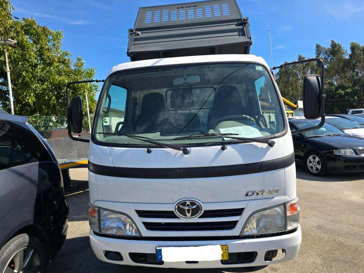 toyota-dyna-2014-diesel-3000cc
