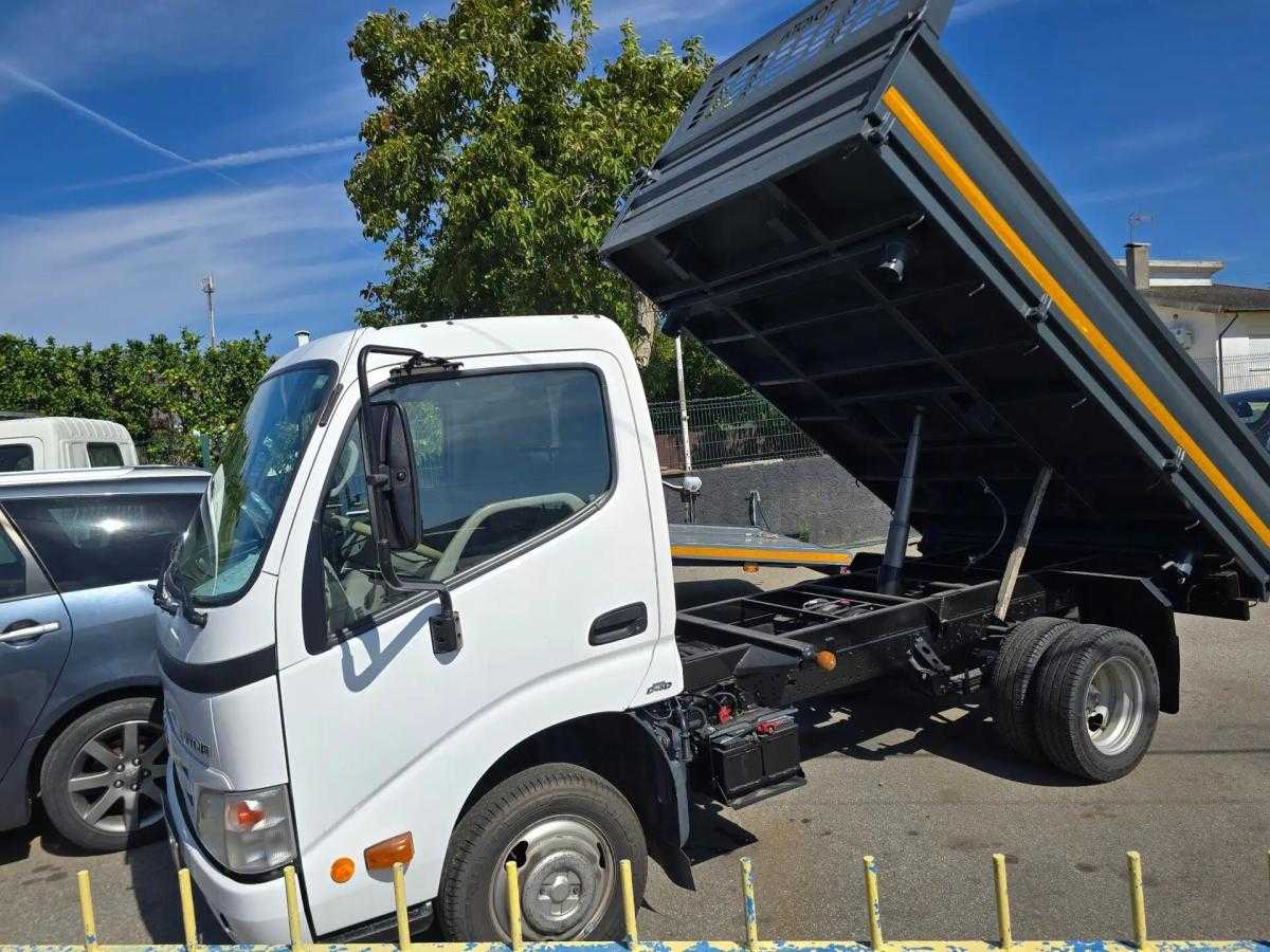 toyota-dyna-2014-diesel-3000cc