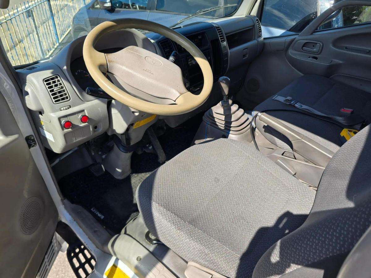 toyota-dyna-2014-diesel-3000cc