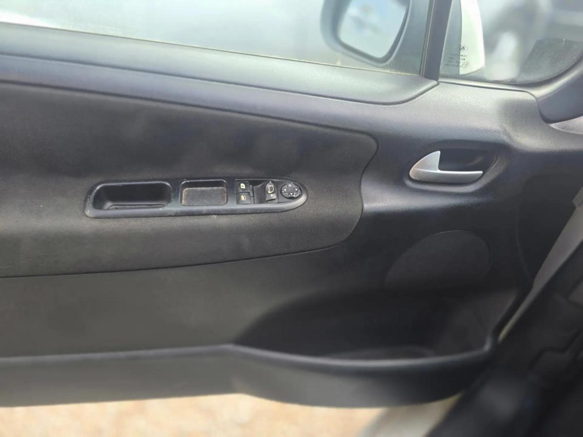peugeot-207-2009-diesel-1398cc