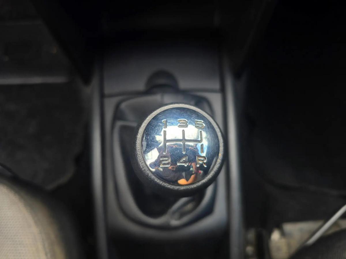 peugeot-207-2009-diesel-1398cc