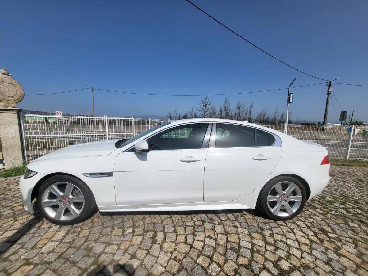 jaguar-xe-2016-diesel-1999cc