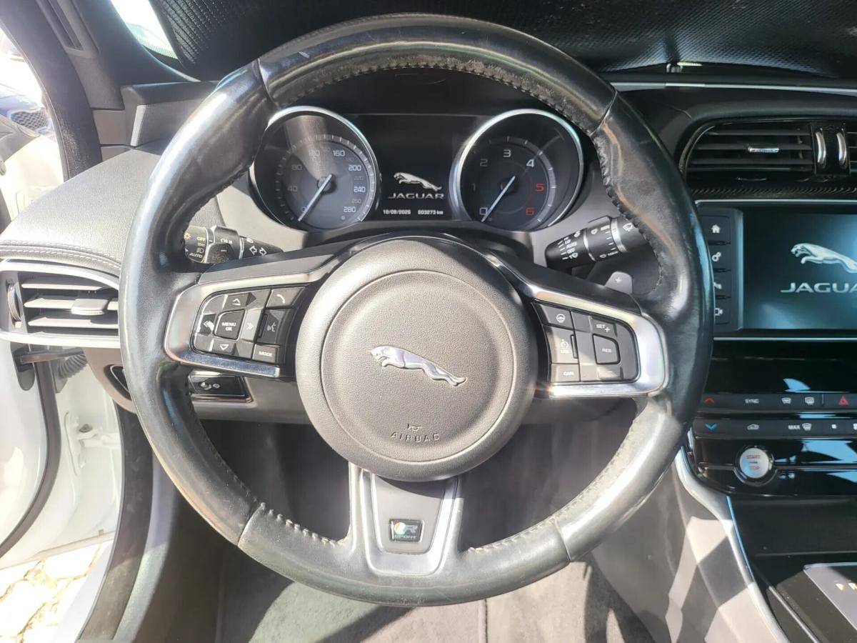 jaguar-xe-2016-diesel-1999cc