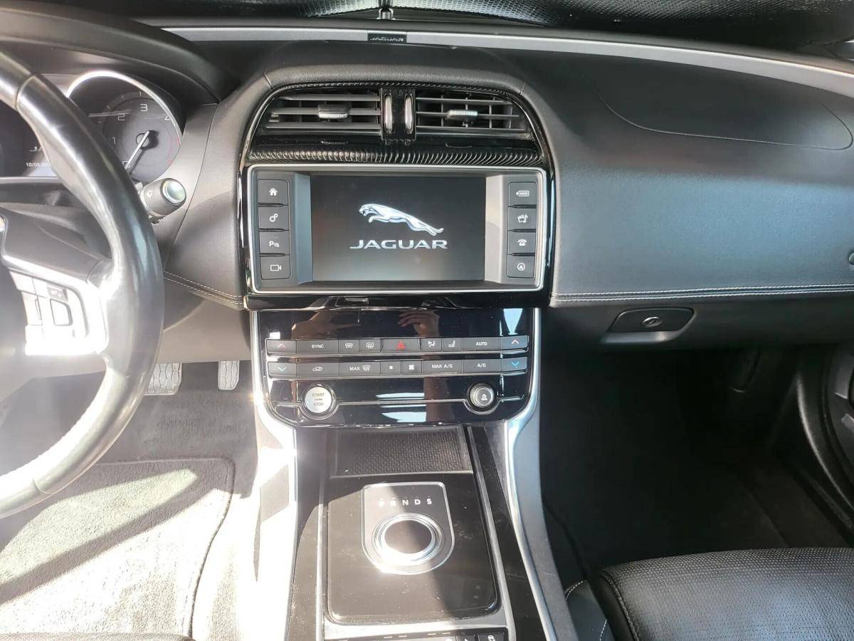 jaguar-xe-2016-diesel-1999cc