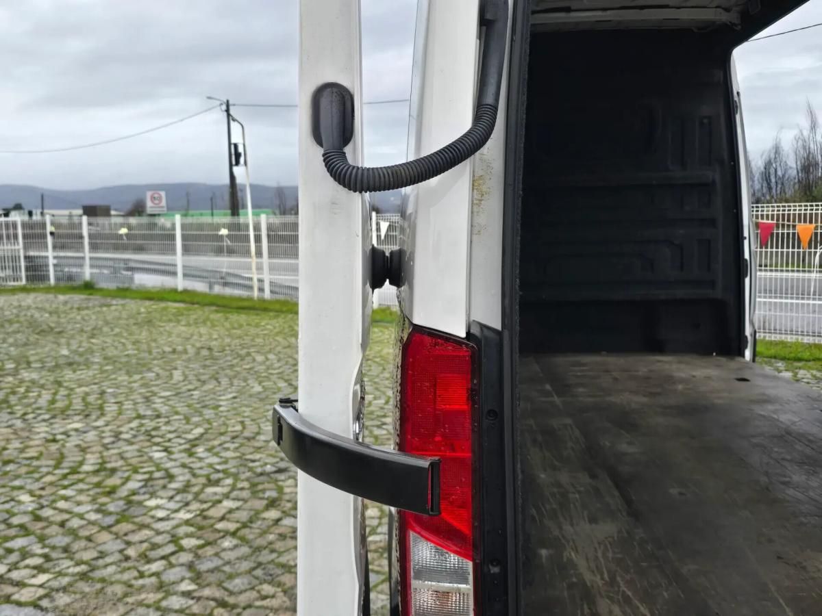 volkswagen-crafter-2021-diesel-1968cc