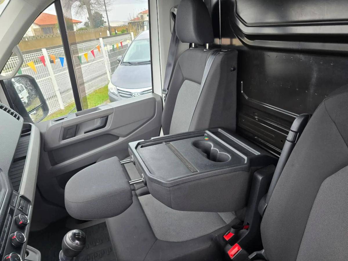 volkswagen-crafter-2021-diesel-1968cc