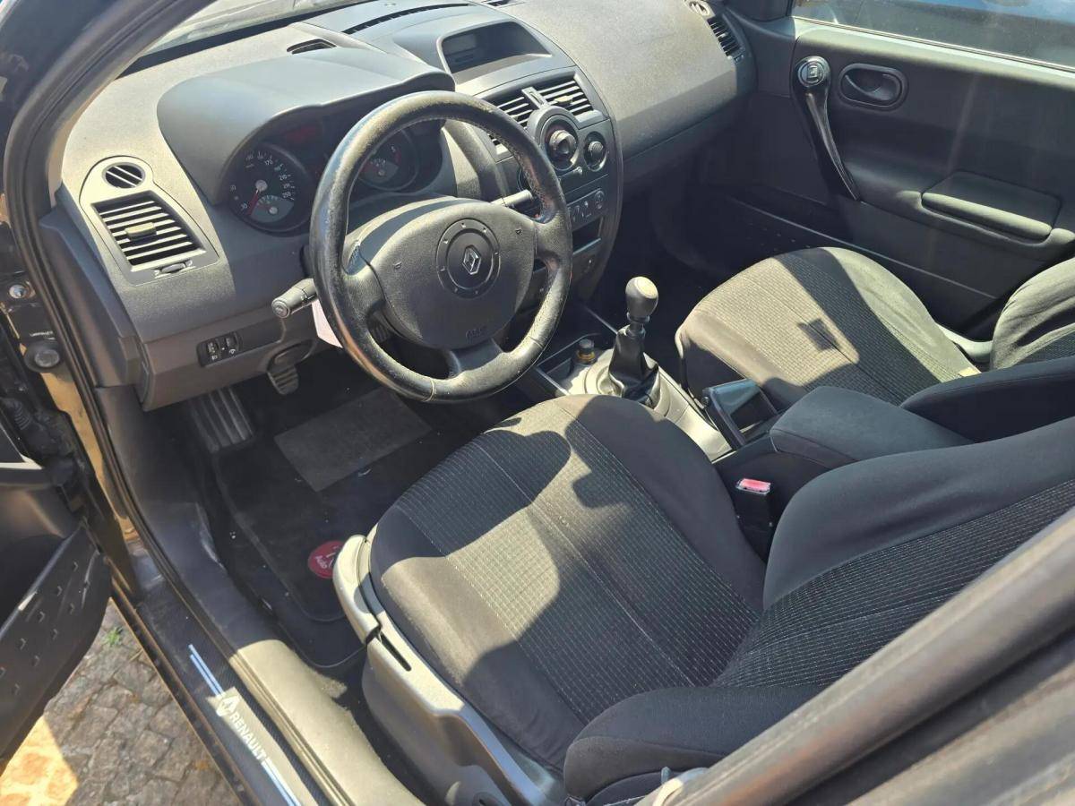 renault-megane-2004-diesel-1870cc