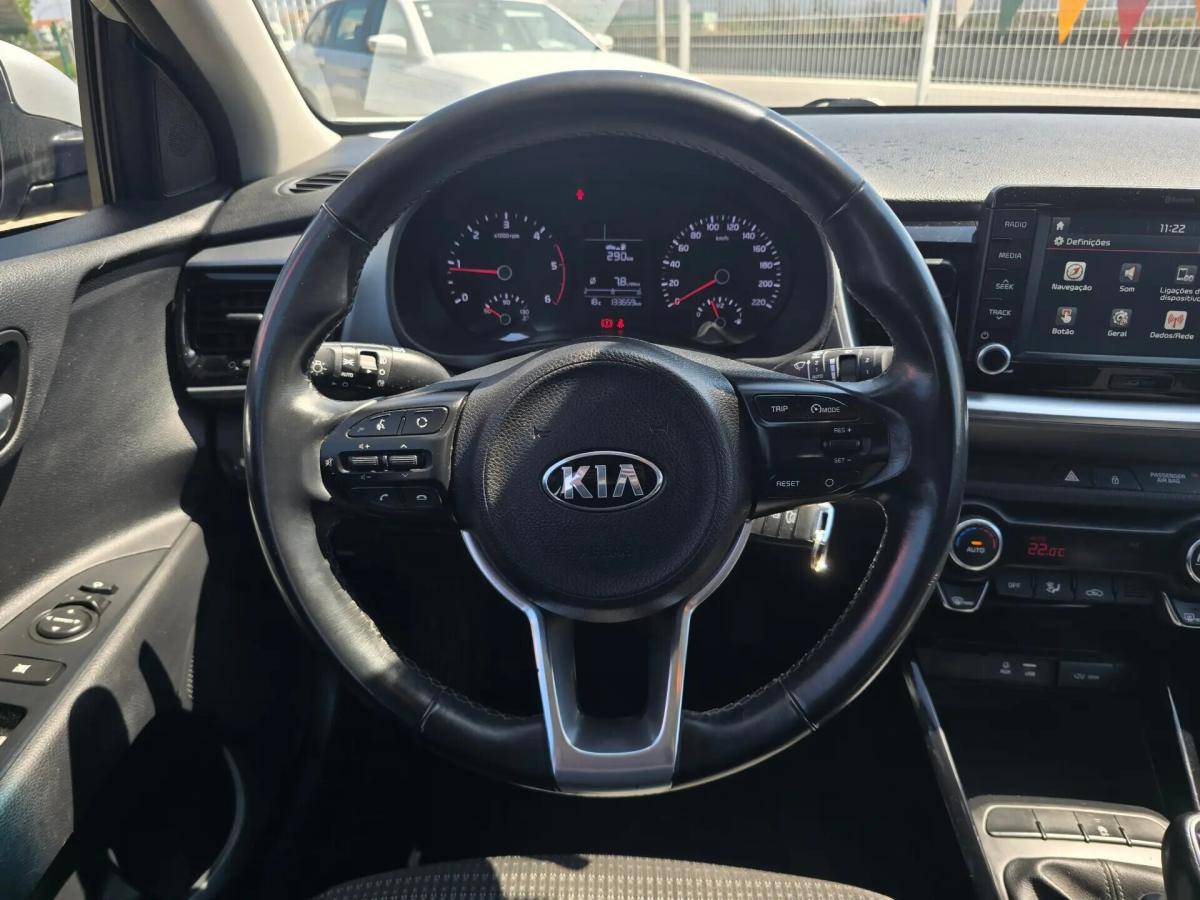 kia-stonic-2017-diesel-1582cc