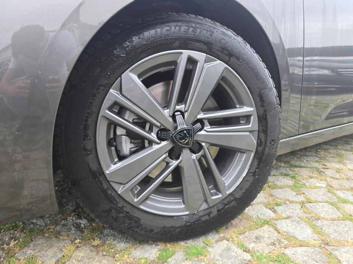 peugeot-308-sw-2022-diesel-1499cc
