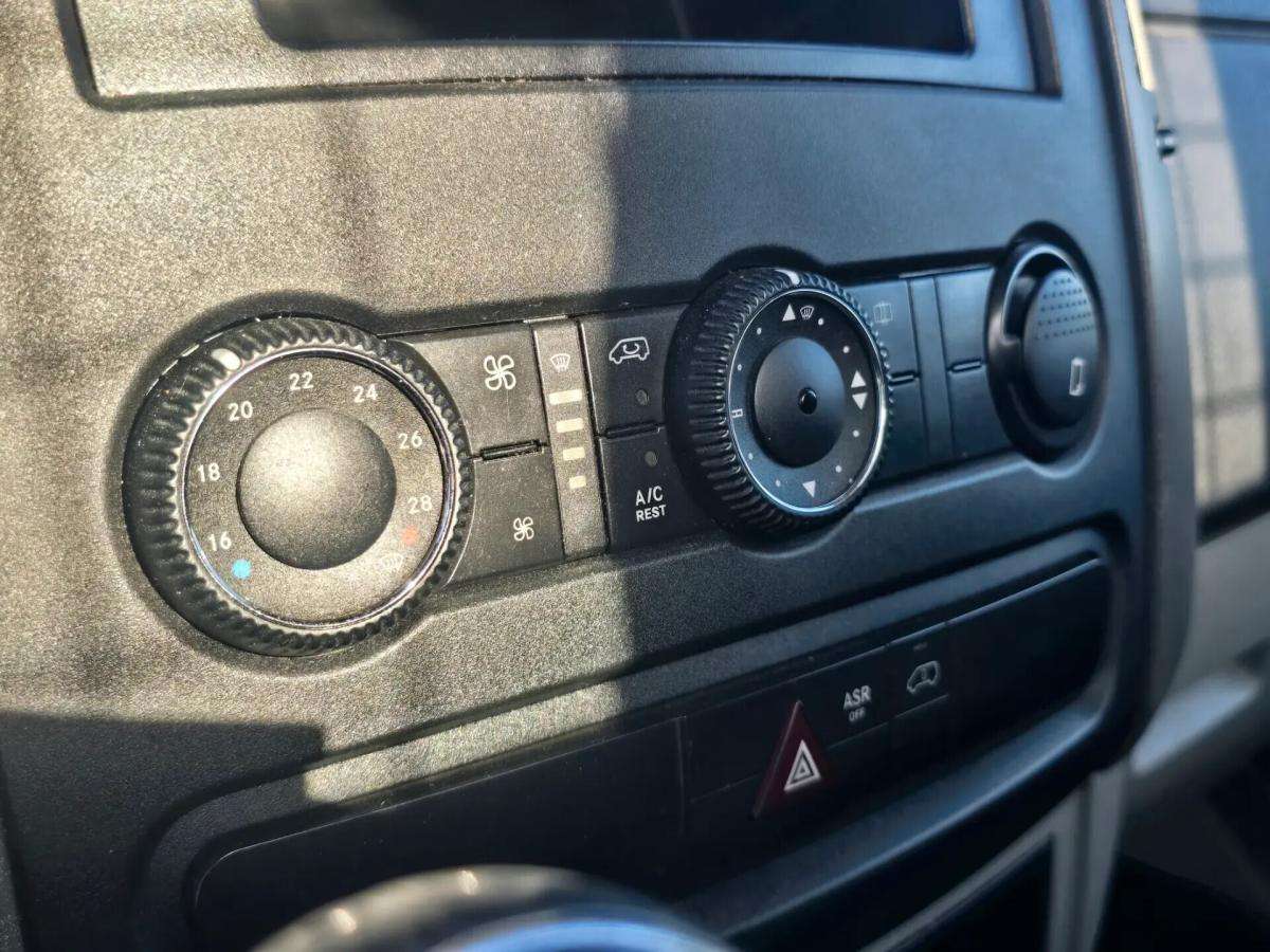 volkswagen-crafter-2011-diesel-1968cc
