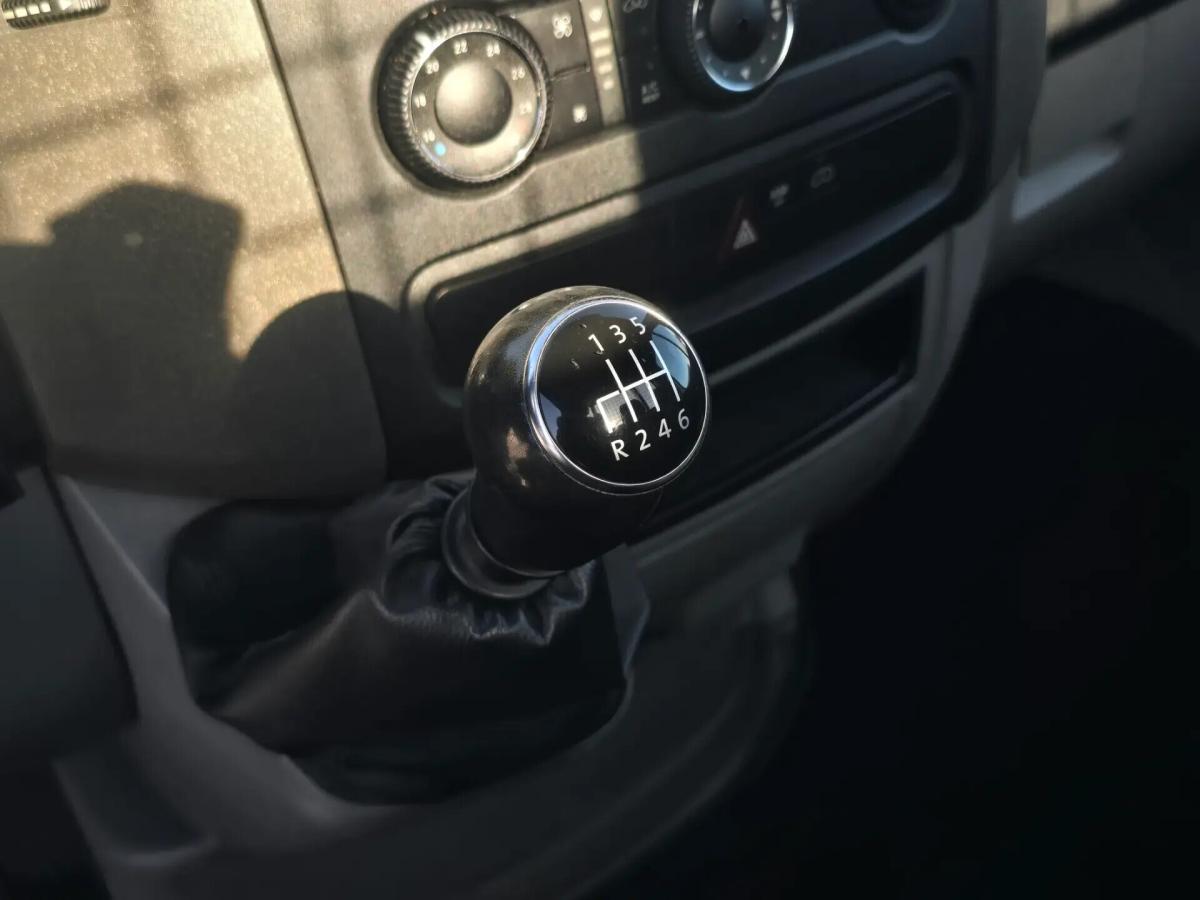 volkswagen-crafter-2011-diesel-1968cc