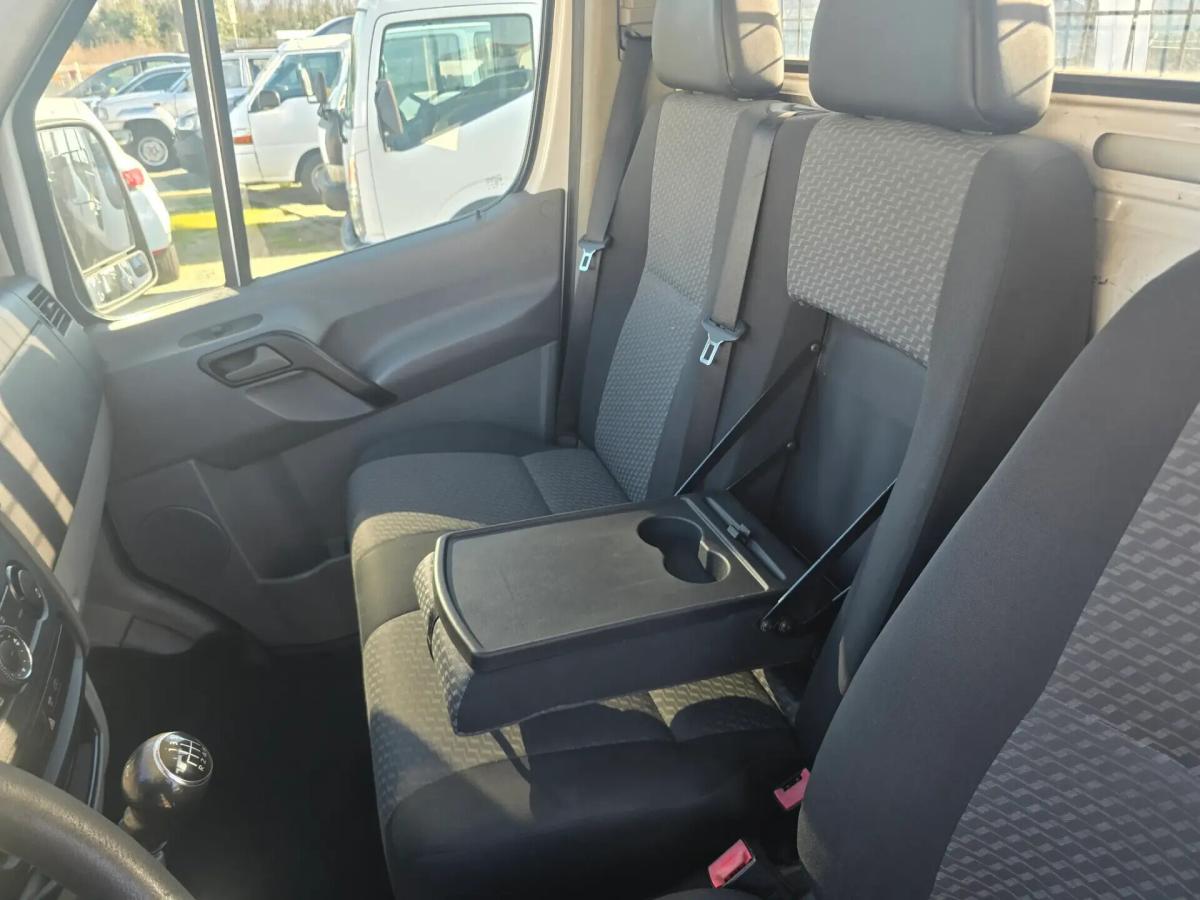 volkswagen-crafter-2011-diesel-1968cc