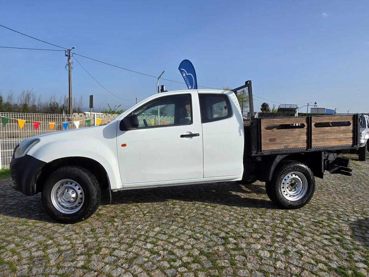 isuzu-d-max-2017-diesel-1898cc