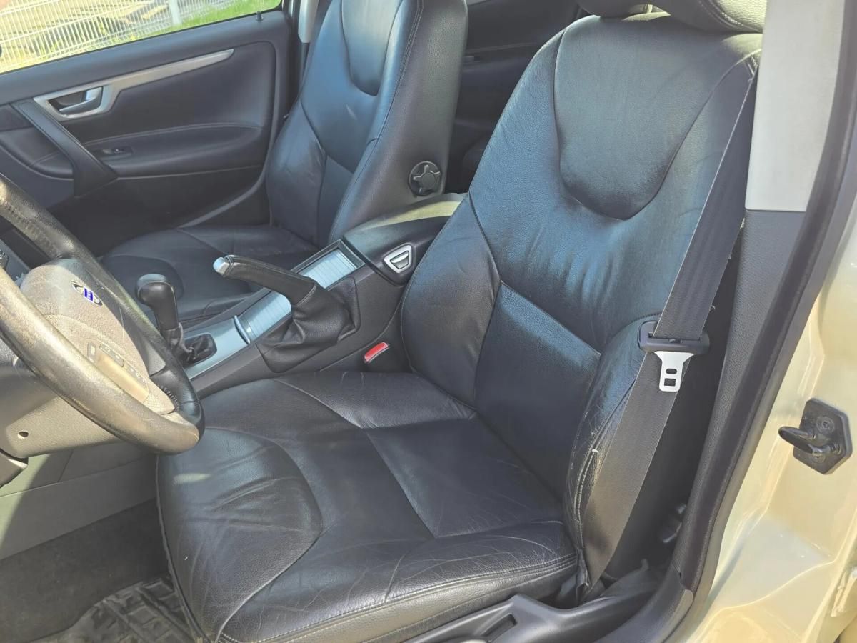 volvo-v70-2008-diesel-2400cc