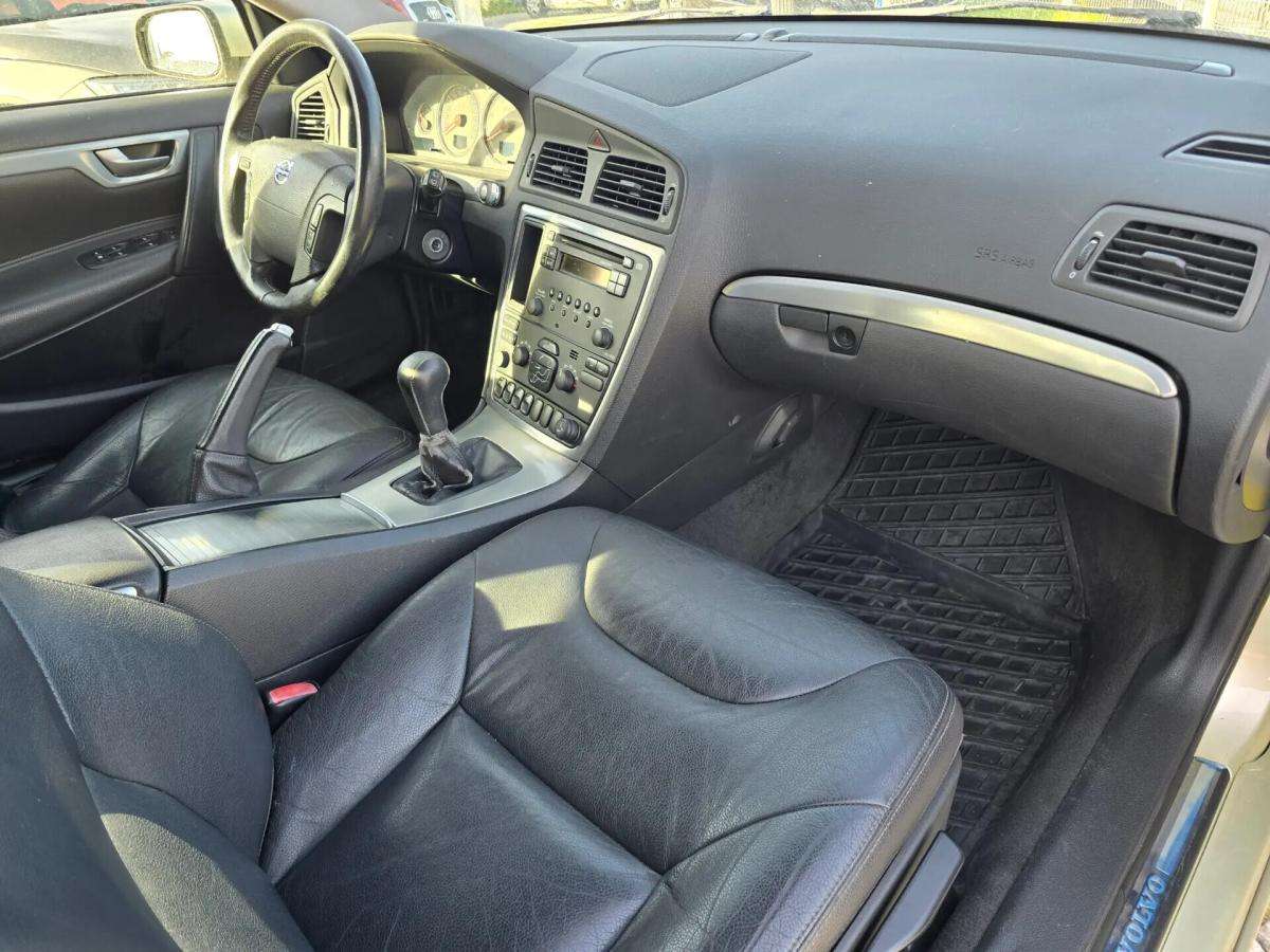 volvo-v70-2008-diesel-2400cc