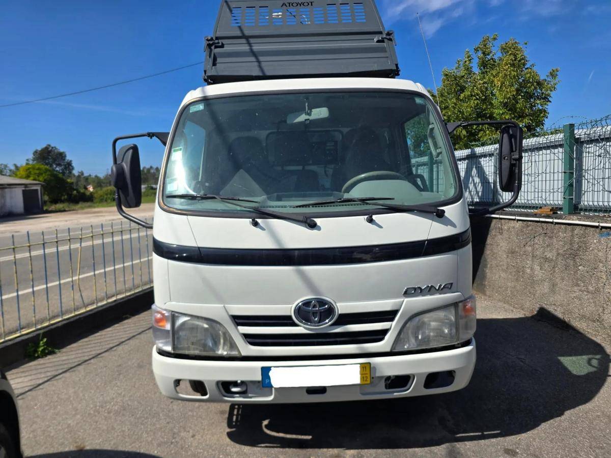 toyota-dyna-2011-diesel-3000cc