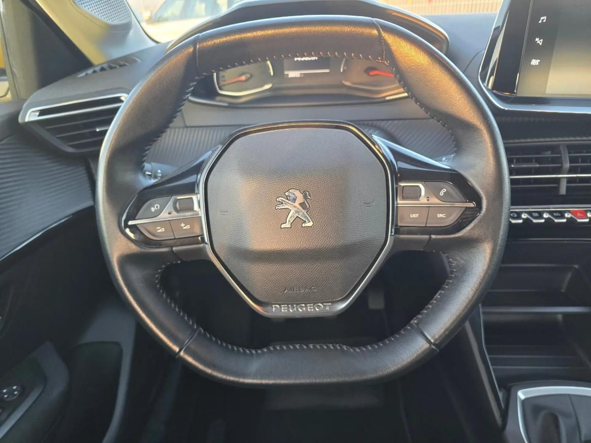 peugeot-208-2020-gasolina-1199cc