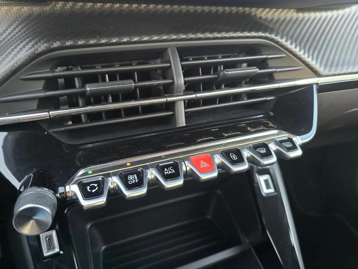 peugeot-208-2020-gasolina-1199cc