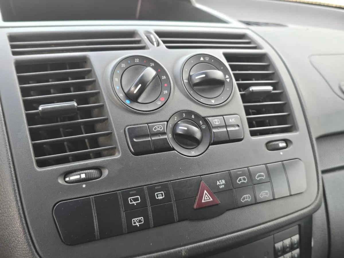 mercedes-benz-vito-113-cdi-2011-diesel-2143cc