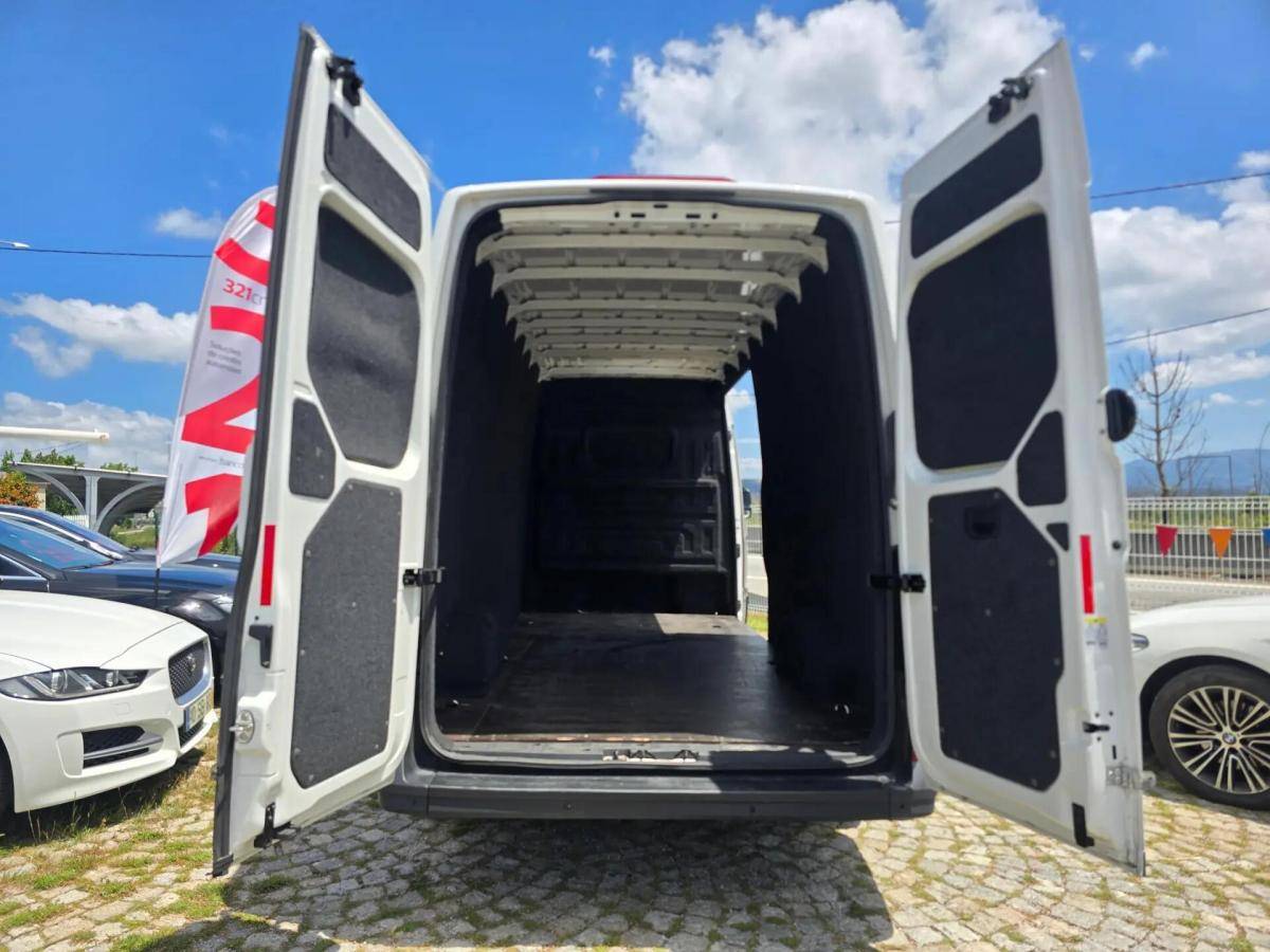 volkswagen-crafter-2022-diesel-1968cc