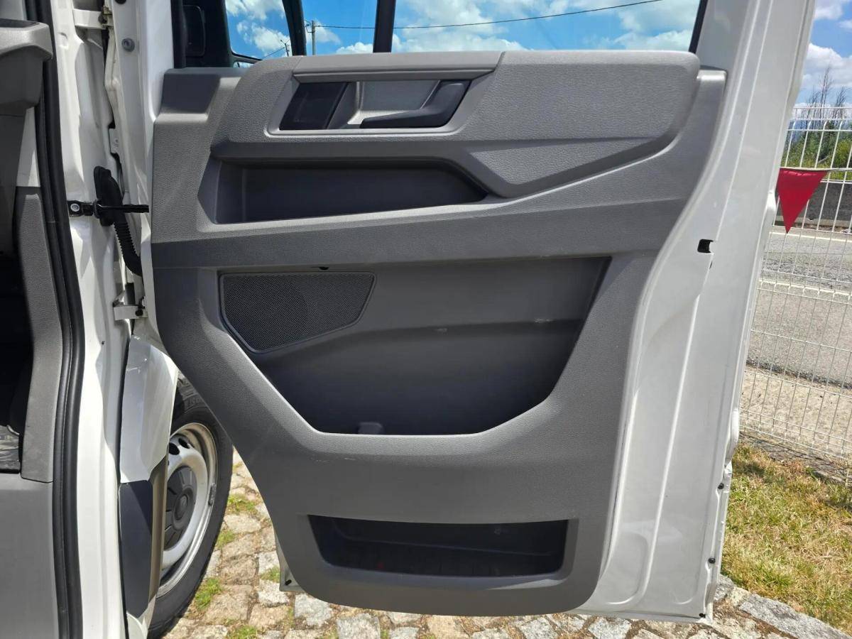 volkswagen-crafter-2022-diesel-1968cc