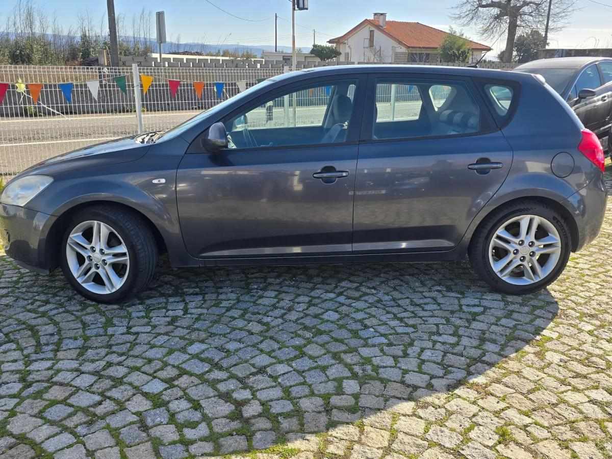kia-ceed-2009-diesel-1582cc