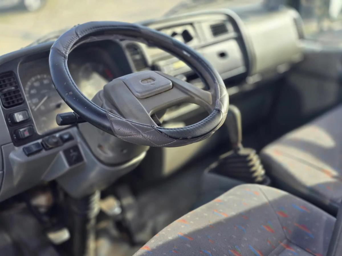 mitsubishi-canter-2002-diesel-3000cc