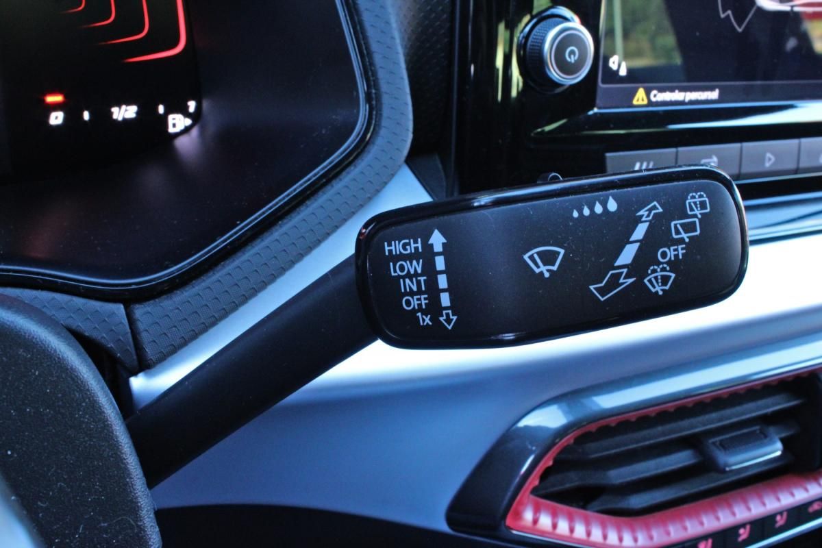 seat-arona-2024-gasolina-999cc