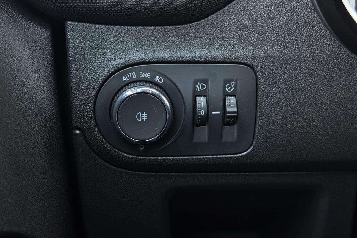 opel-crossland-2022-gasolina-1199cc