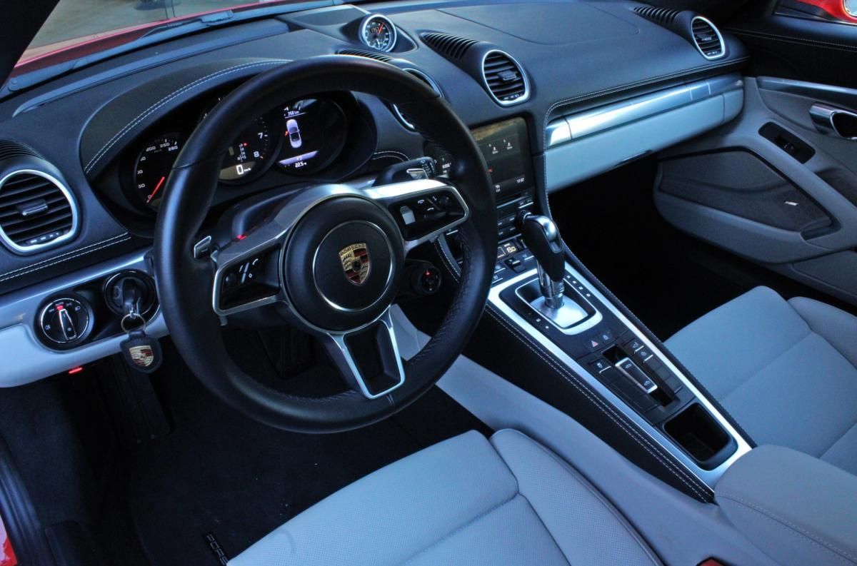 porsche-718-2023-gasolina-1988cc