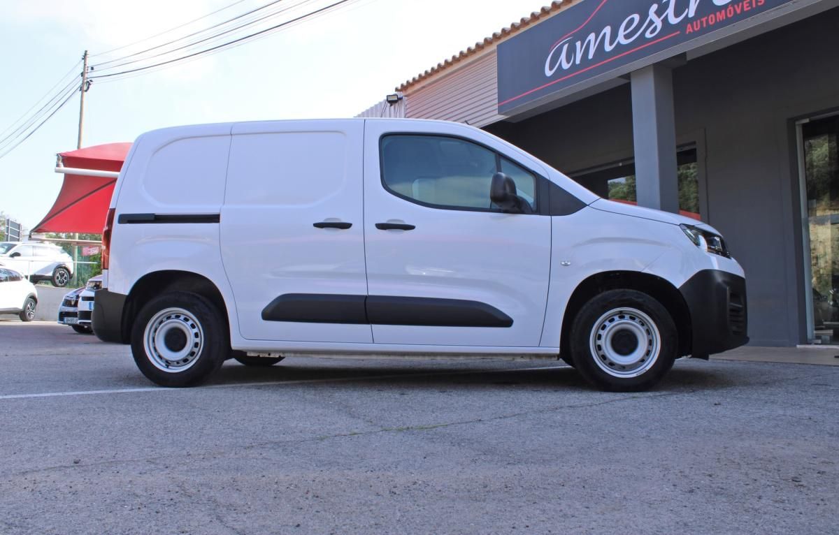 citroen-berlingo-2024-diesel-1499cc