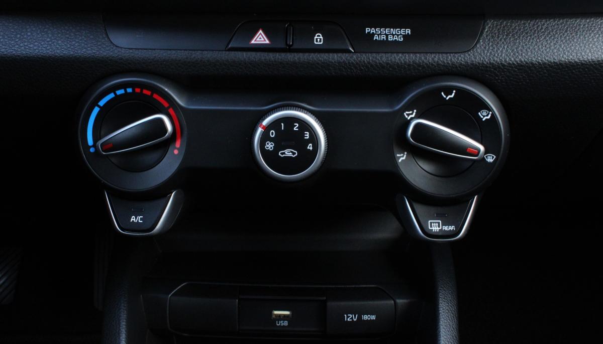 kia-stonic-2025-gasolina-998cc